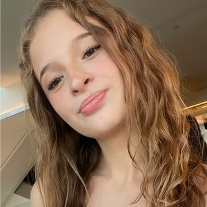 Meet your Posher, Rafaella